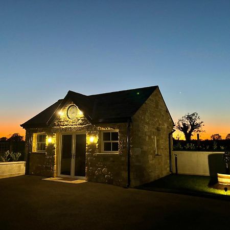 The Old Barn Villa Fivemiletown Luaran gambar