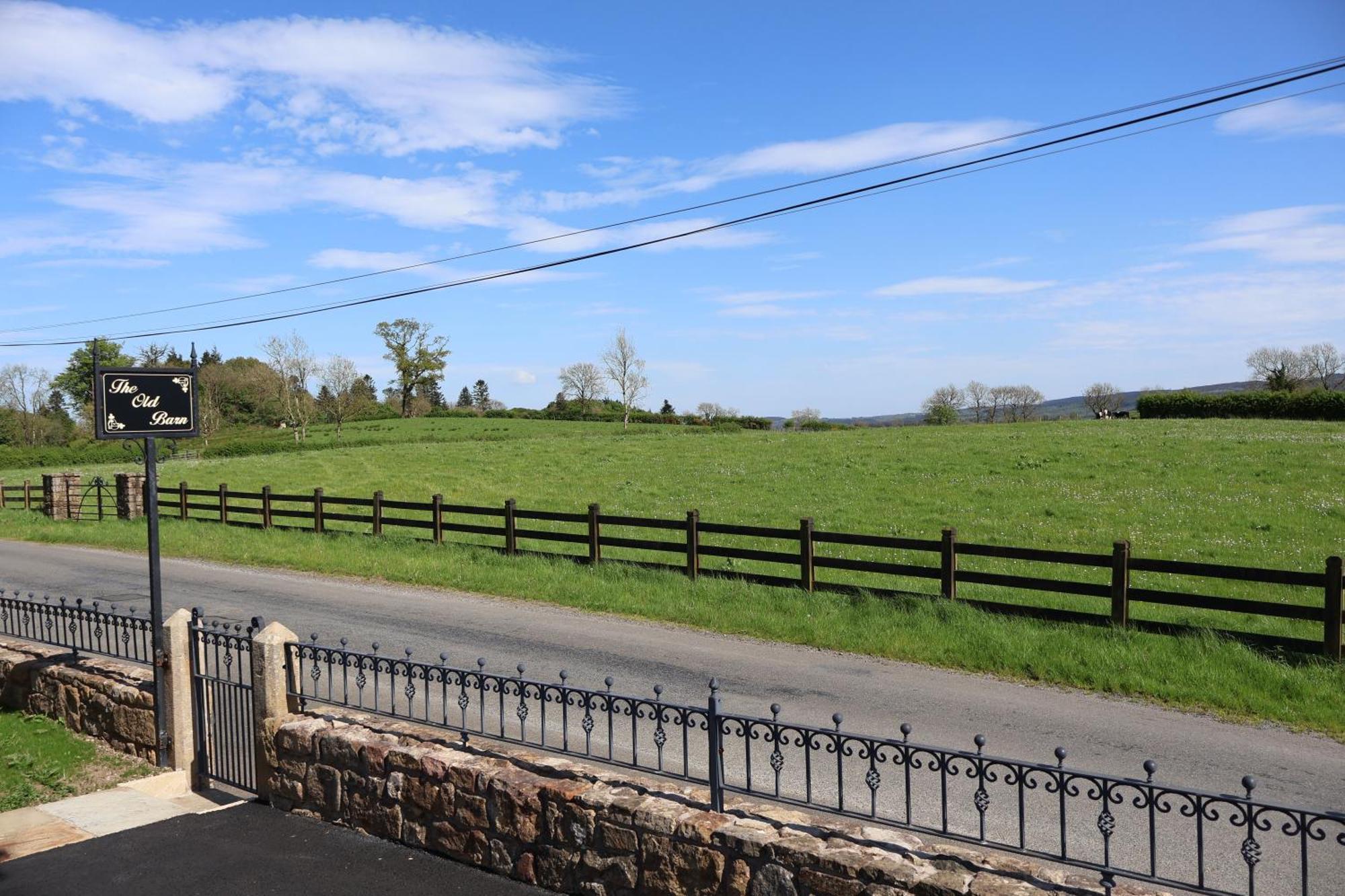 The Old Barn Villa Fivemiletown Luaran gambar